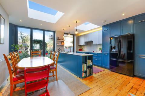 34 Faraday Road, London, SW19 8PD