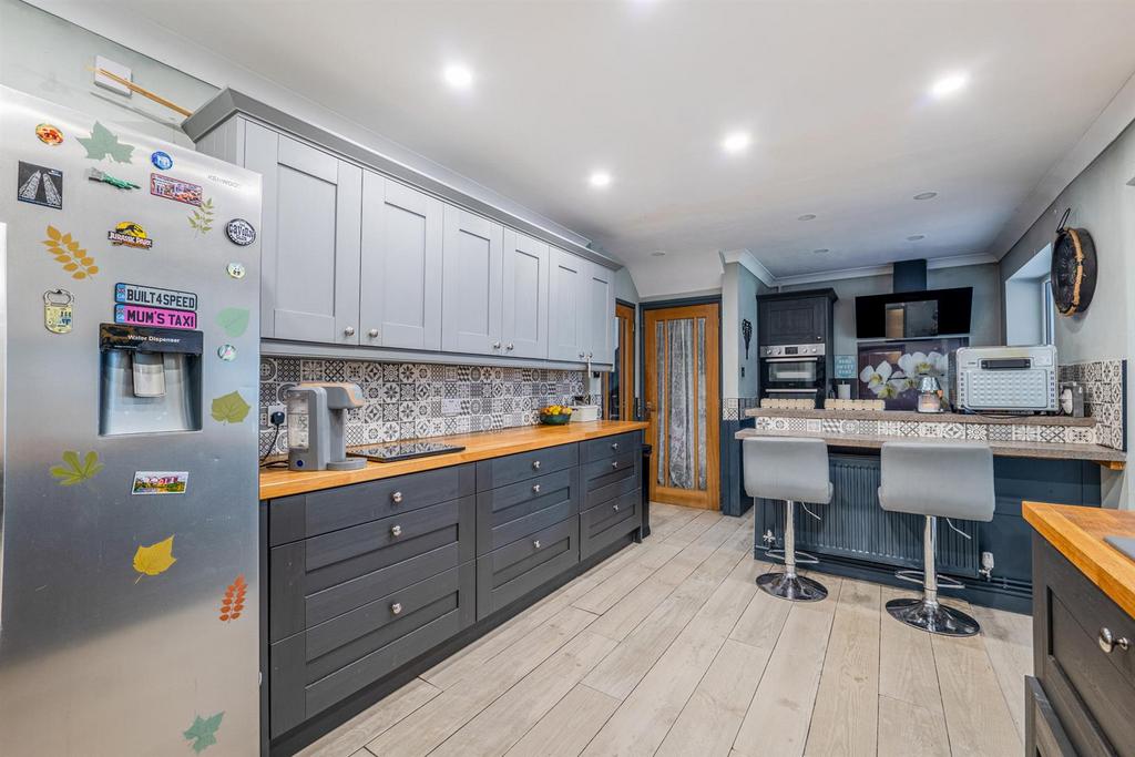 Pitchers Hill, Wickhamford, Evesham 4 bed house for sale £415,000