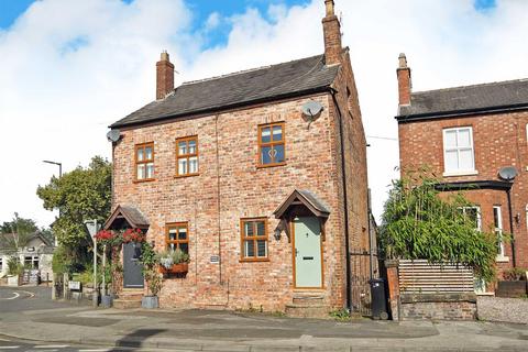 2 bedroom semi-detached house for sale, Stockport Road, Timperley