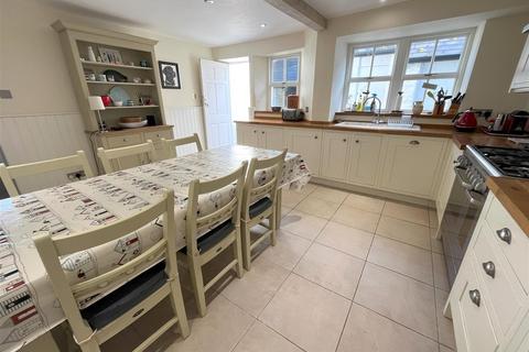 5 bedroom character property for sale, Fore Street, Polruan, Fowey