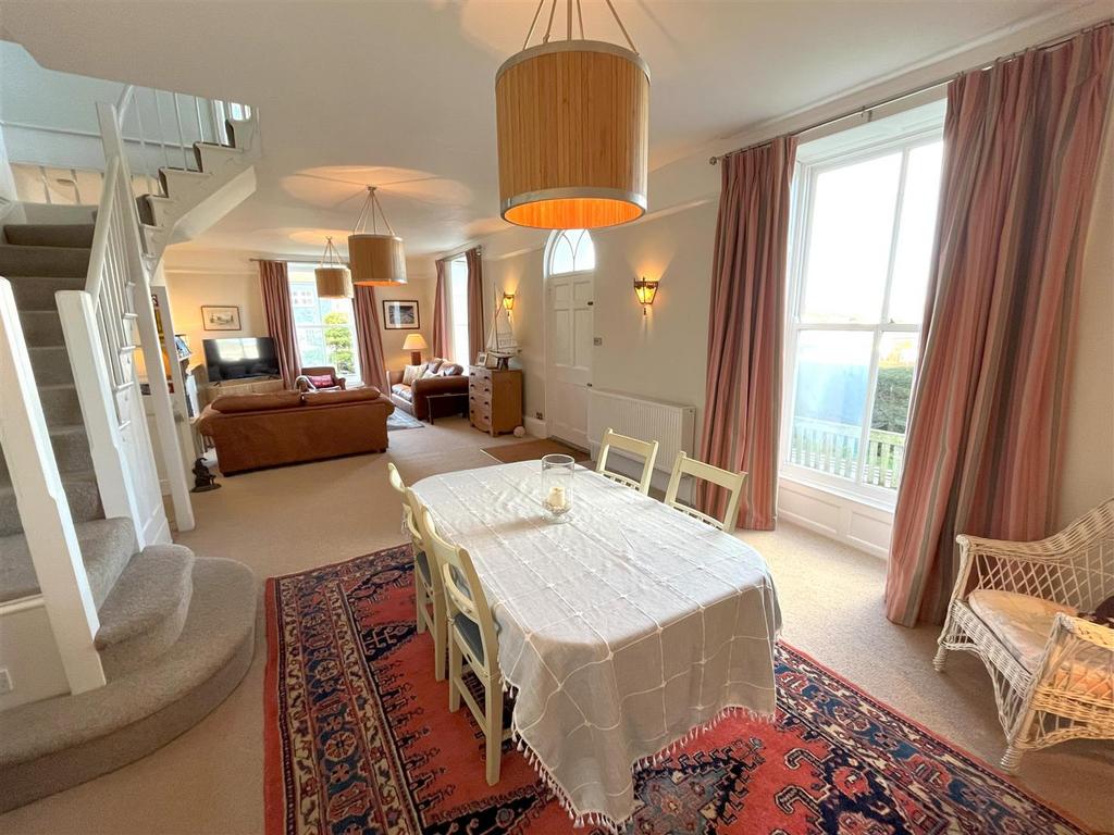 Reception room.jpg