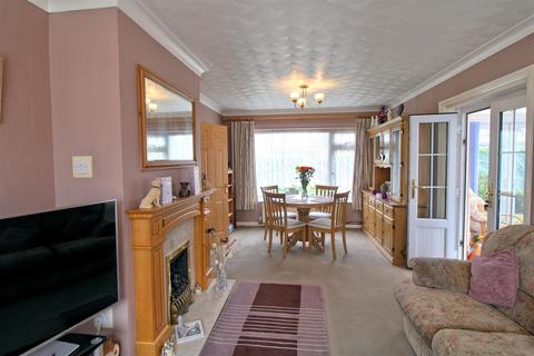 4 bedroom detached house for sale - Briar Close, South Wootton