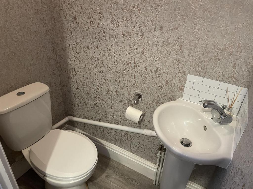 En-Suite WC: