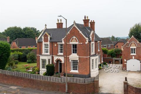 4 bedroom detached house for sale, Stourbridge Road, Hagley, Stourbridge