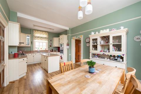 4 bedroom detached house for sale, Stourbridge Road, Hagley, Stourbridge