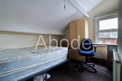 4 bedroom house to rent, Granby Avenue, Headingley, Leeds