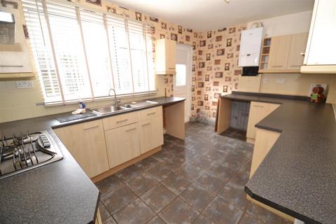 3 bedroom terraced house for sale, Smallpage, Queensbury, Bradford