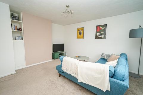 2 bedroom maisonette for sale, Cedars Way, Leighton Buzzard