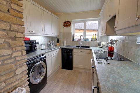 3 bedroom detached house for sale, Four Oaks, Newent