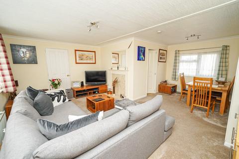 2 bedroom park home for sale, The Vyne, Leighton Buzzard