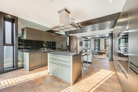 6 bedroom detached house for sale, Carrwood Road, Hale Barns, Cheshire