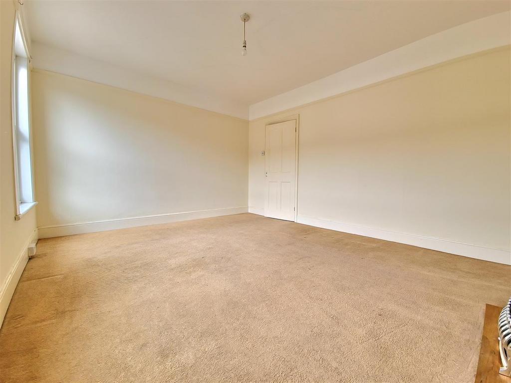 Glencoe Road, Margate 1 bed flat to rent £695 pcm (£160 pw)