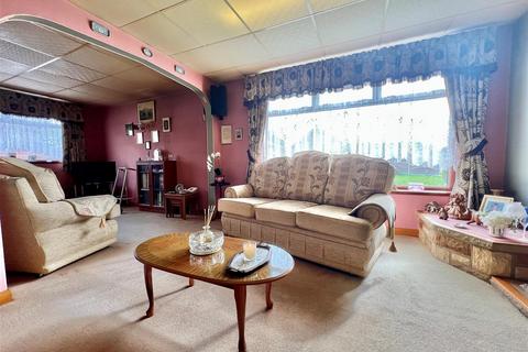 1 bedroom bungalow for sale - Cedar Grove, Burnham-On-Crouch