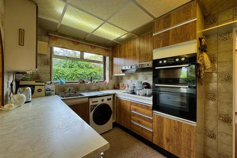 8 Cedar Grove, Burnham-on-crouch, CM0 8DQ