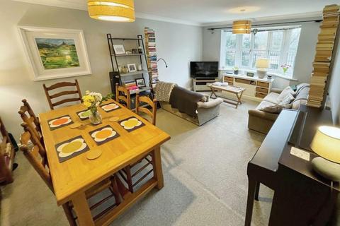 2 bedroom apartment for sale, Birch End, Warwick