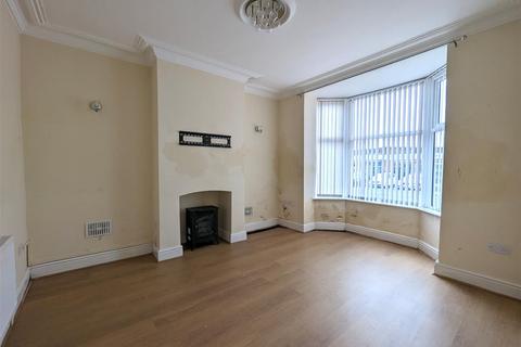 3 bedroom end of terrace house for sale, Manchester Road, Westhoughton, Bolton