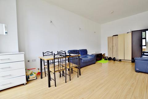 2 bedroom flat for sale, Shaftesbury Road, Forest Gate