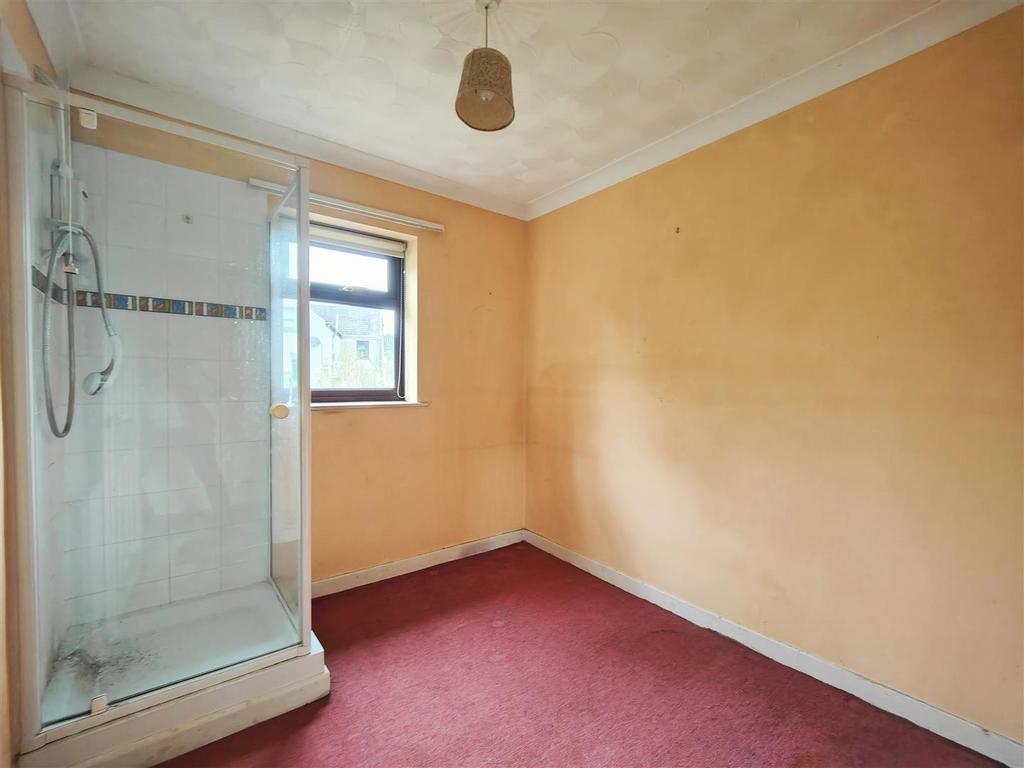 Shower/Freezer Room/Office
