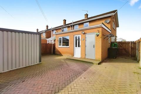 2 bedroom end of terrace house for sale - Troutbeck Drive, Carlisle