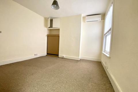 1 bedroom flat to rent - Moulsham Street, Chelmsford, CM2