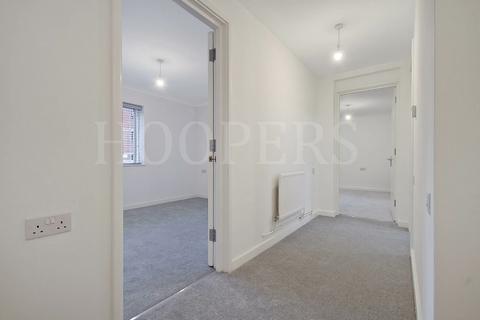 1 bedroom ground floor flat for sale, Worcester Close, London, NW2