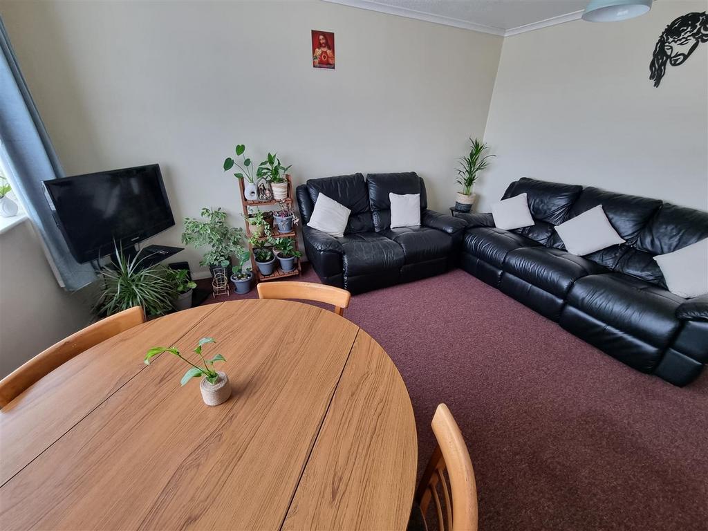 Lounge 2