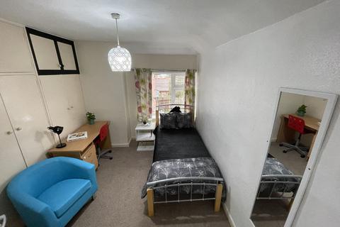 5 bedroom house share to rent - Nottingham NG9