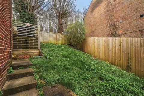 1 Broadlands Avenue, Chesham, HP5 1AJ