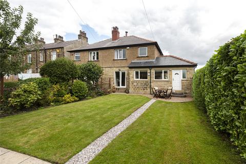 74 Adelphi Road, Huddersfield, HD3 4BB