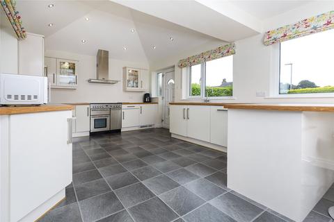 74 Adelphi Road, Huddersfield, HD3 4BB