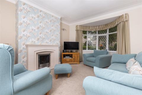 74 Adelphi Road, Huddersfield, HD3 4BB