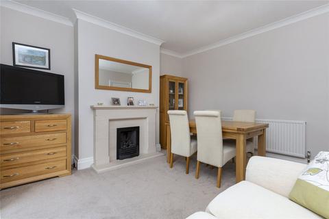 74 Adelphi Road, Huddersfield, HD3 4BB