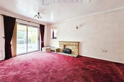 2 bedroom bungalow for sale, Bluehouse Avenue, Clacton-on-Sea, Essex