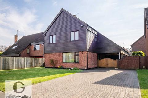 4 bedroom detached house for sale, Broadland Drive, Norwich NR13