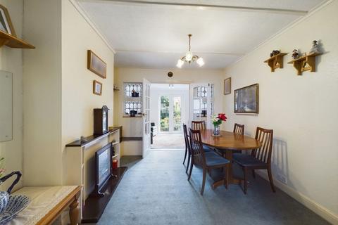 7 Kingsway, Northampton, NN2 8HD