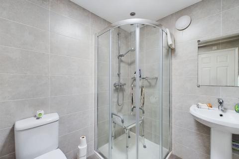 7 Kingsway, Northampton, NN2 8HD