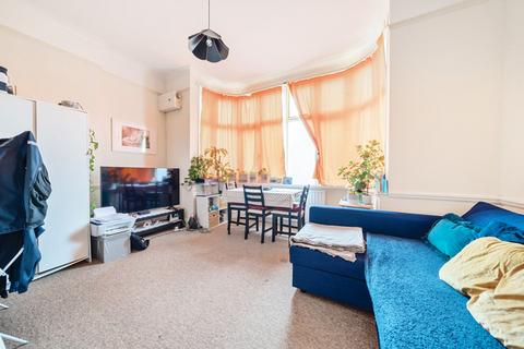 1 bedroom apartment for sale - Bromley Road, London