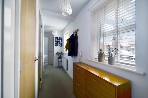 1 bedroom apartment for sale, at Hazelwick Drive, Great Denham, Bedford MK40