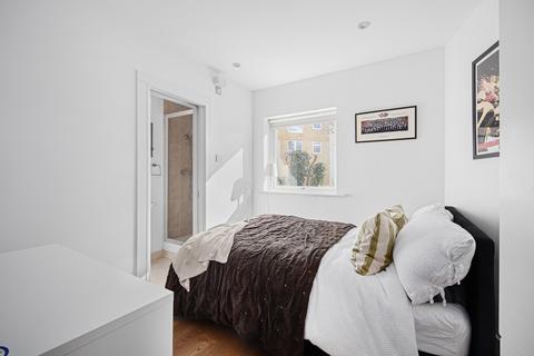 4 bedroom semi-detached house for sale, Stamford Road, London, N1