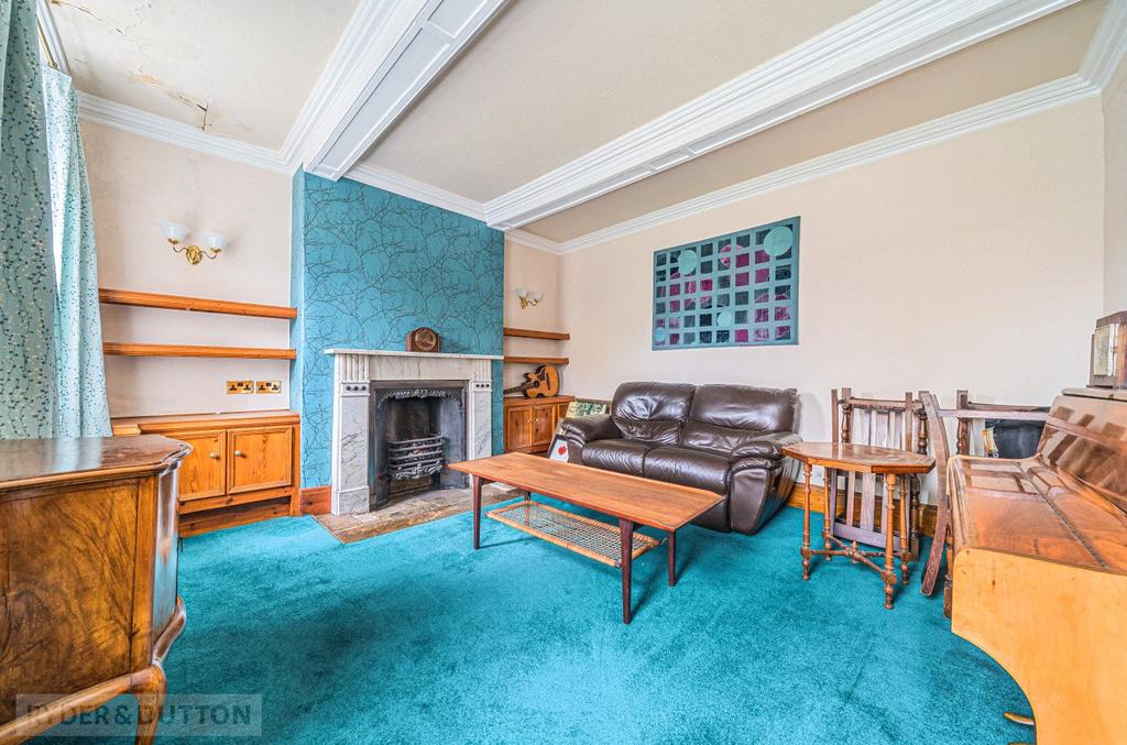 Hadfield Cross, Hadfield, Glossop, Derbyshire, SK13 4 bed semidetached
