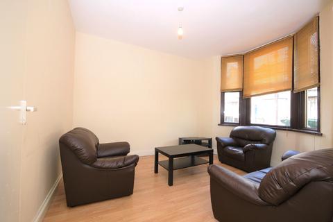 4 bedroom terraced house to rent, Louise Road, London, E15
