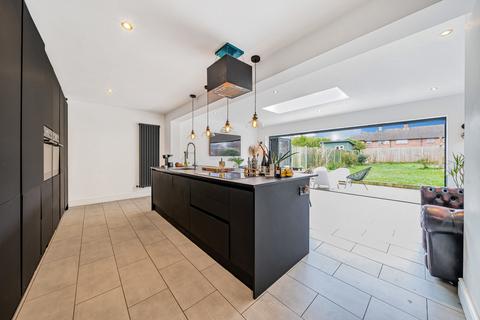 27 Cedar Way, Guildford, GU1 1JH