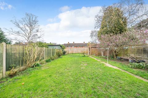 27 Cedar Way, Guildford, GU1 1JH