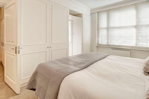 2 bedroom apartment to rent, Hill Street Mayfair W1J