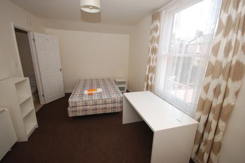5 bedroom flat to rent, 12 Augusta Place, Leamington Spa, Warwickshire, CV32