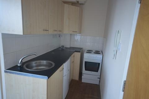 Studio to rent, Salisbury Street, SOUTHAMPTON SO15