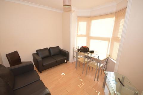 5 bedroom terraced house to rent, Woodside Road, SOUTHAMPTON SO17
