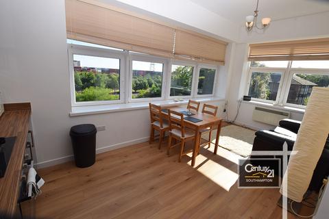 2 bedroom flat to rent, Millbrook Road East, SOUTHAMPTON SO15