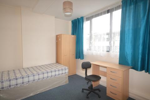 Studio to rent, Salisbury Street, SOUTHAMPTON SO15