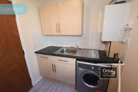 2 bedroom flat to rent, Lodge Road, SOUTHAMPTON SO14